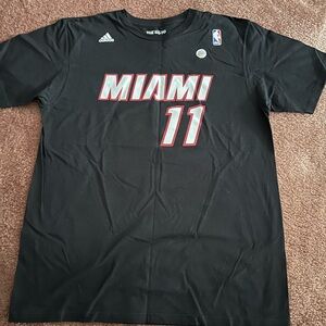 BUNDLE 4/$30 NWT MENS L BLACK ADIDAS NBA MIAMI HEAT SHORT SLEEVE TSHIRT
